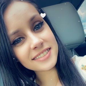 Meet your Posher, Mercedes